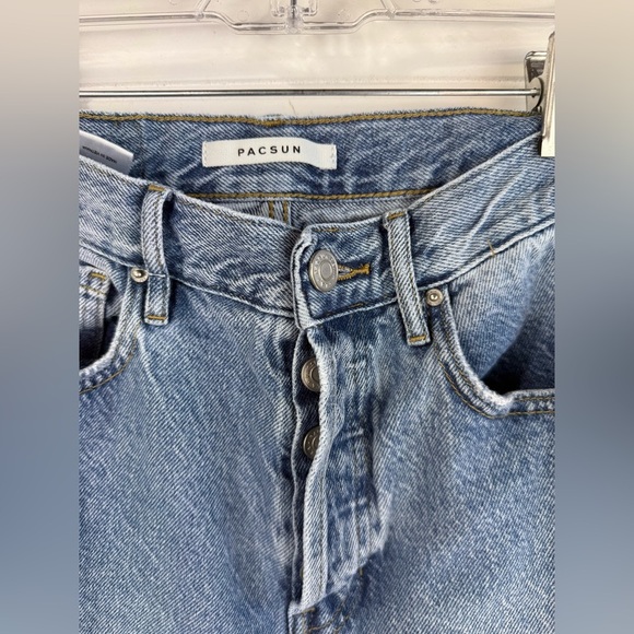 Pacsun women’s “dad jean” denim button fly jeans. Size 25 - Picture 5 of 6